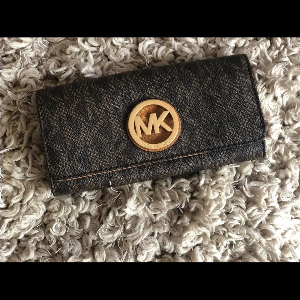 MIchael Kors wallet